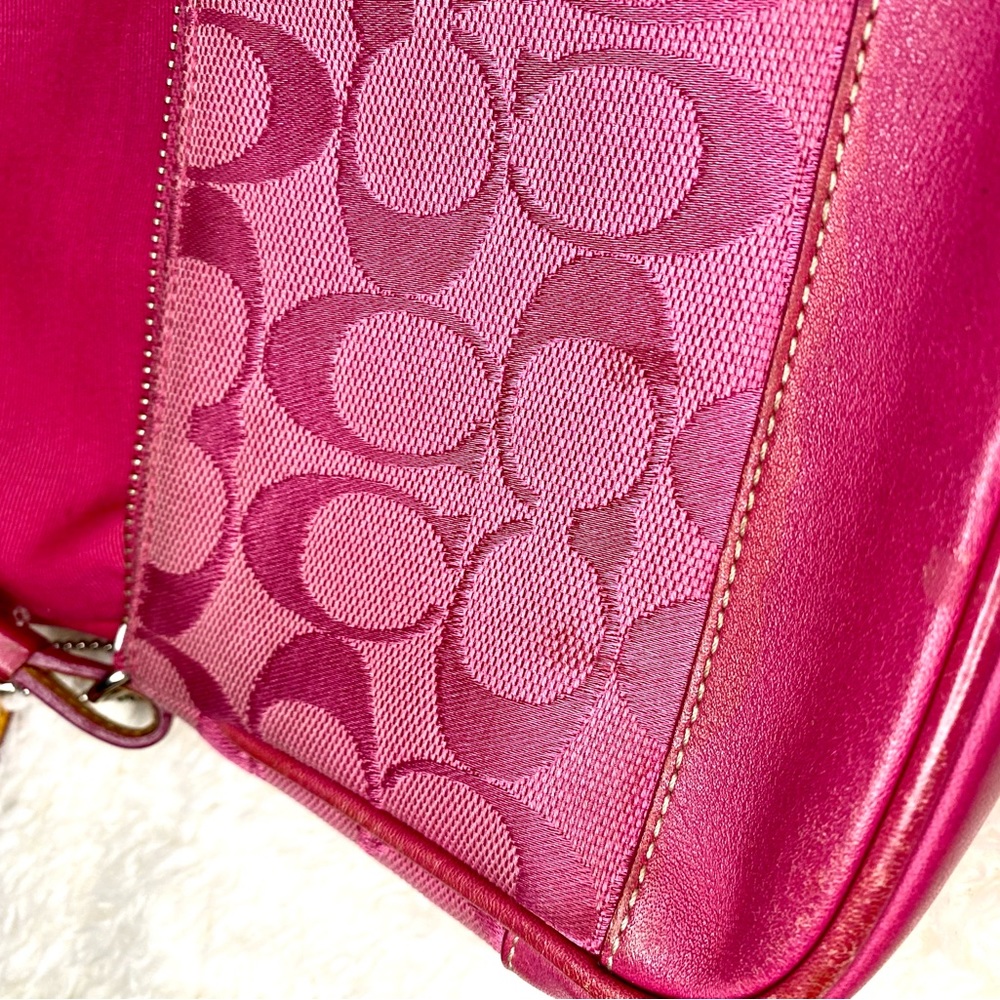 SOLD ๐ Vintage Y2K Barbie Coach Demi Purse in Pink ๐ - Picture 4 of 10